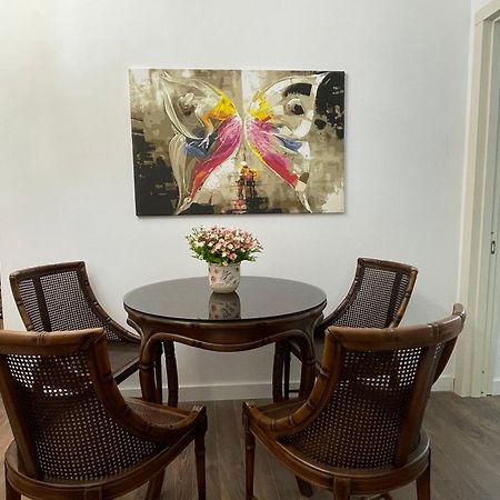 Picasso Apartment Koetaisi Buitenkant foto